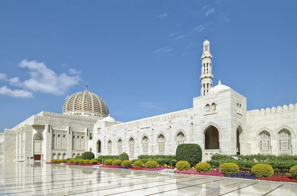 Things to do in Oman Number 2 - Visit Sultan Qaboos Grand Mosque
