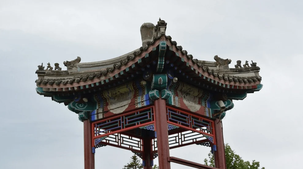 Structure at Yi Yuan Gardens