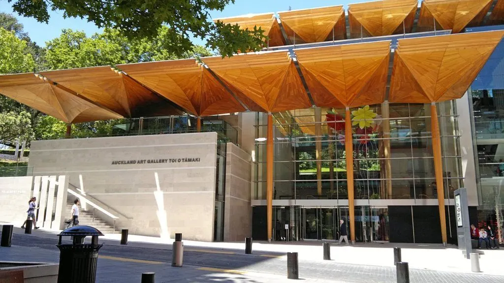 Entrance of Auckland Art Gallery