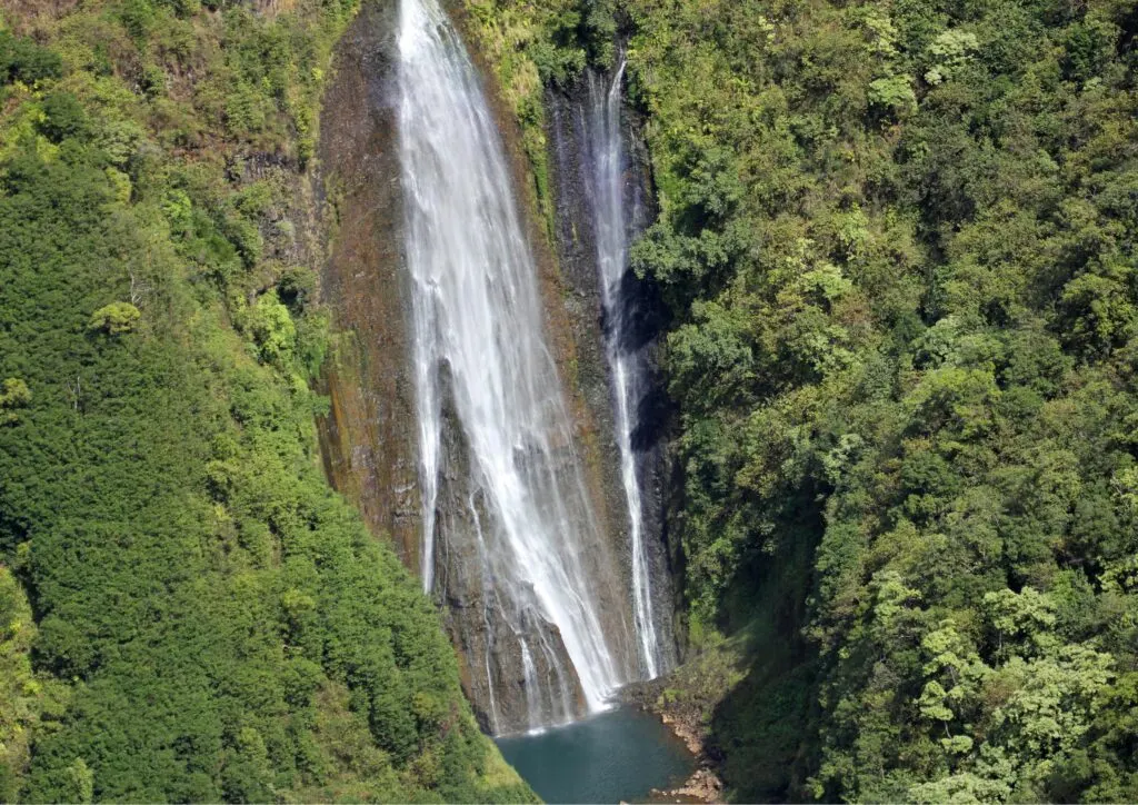 Majestic Manawaiopuna Falls